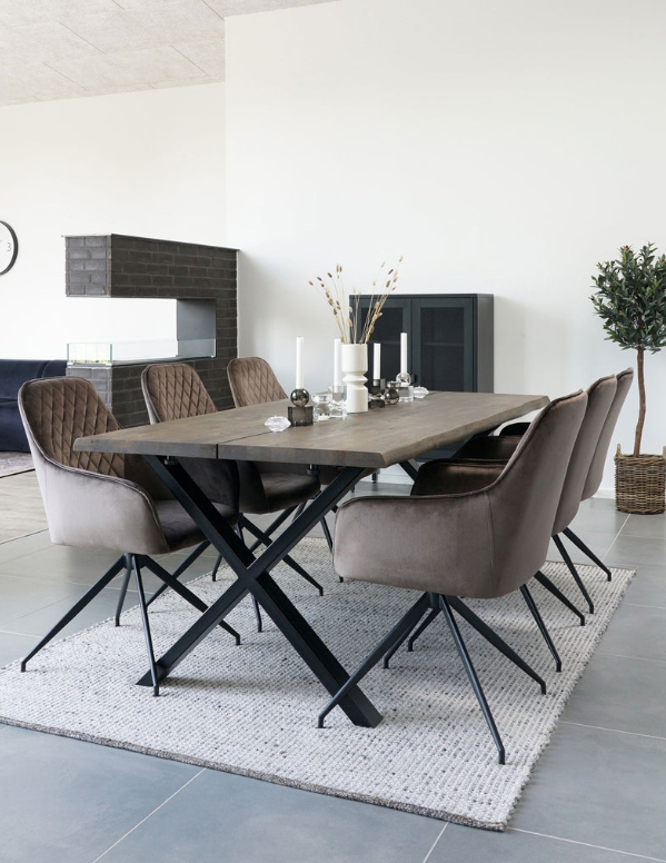 Harbo Eetkamerstoel met draaibare zitting - Stoel met draaibare zitting in champignon fluweel met zwarte poten HN1208